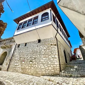 https://villa-athina-in-berat-castle-since-1741.albaniahotels.org